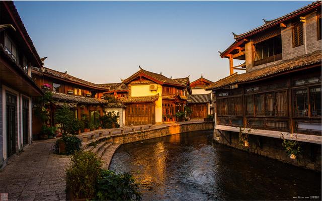 麗江古城被警告后表態(tài):拉網(wǎng)排查 設(shè)專人接投訴 麗江古城被警告后表態(tài):拉網(wǎng)排查 設(shè)專人接投訴